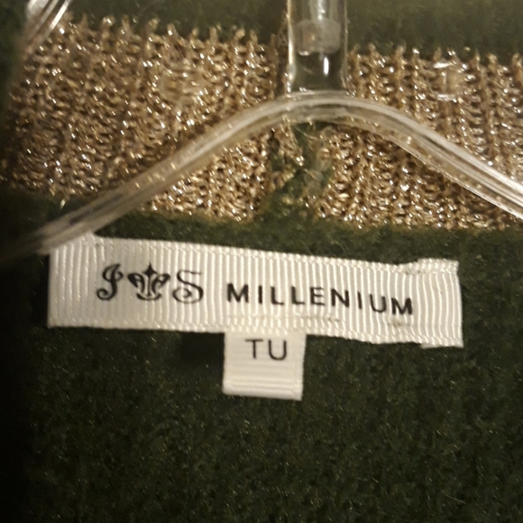 JS Millenium green and gold shrug. - Picture 2 of 5